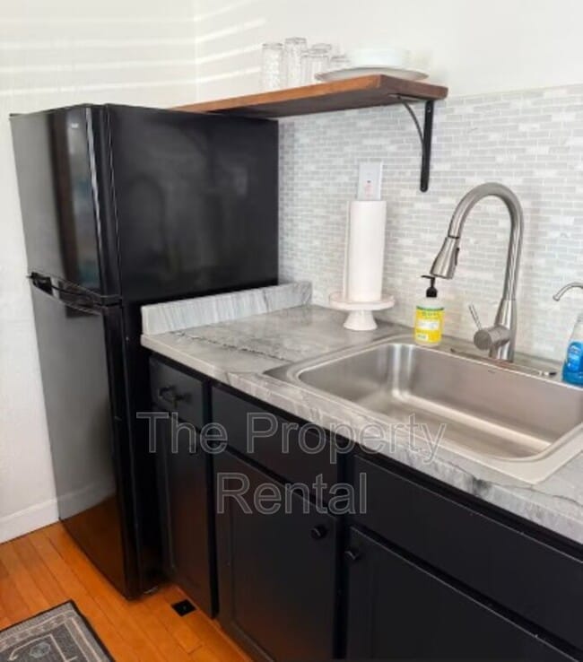 Photo - 1700 Golder Ave Unit B