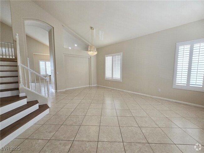 Building Photo - 200 Tayman Park Ave Rental