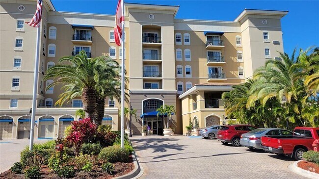 Building Photo - 1064 N Tamiami Trl Rental