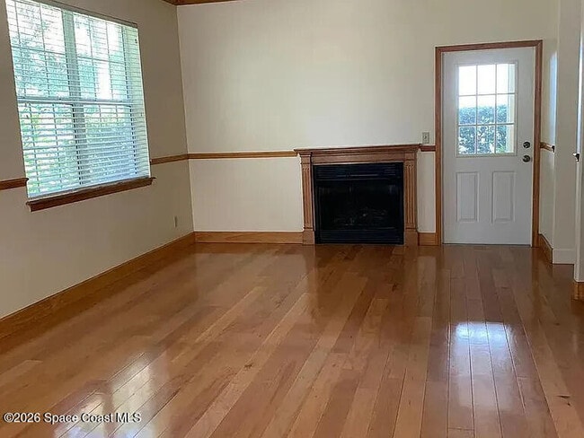 Photo - 760 Wintergreen Ln