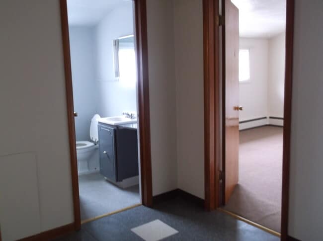 Photo - 3109 Hall St