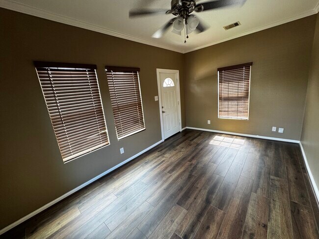 Photo - 507 N 78th St