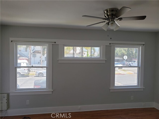 Photo - 543 Cerritos Ave