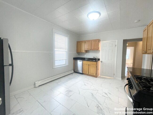 Photo - 22 Howell St