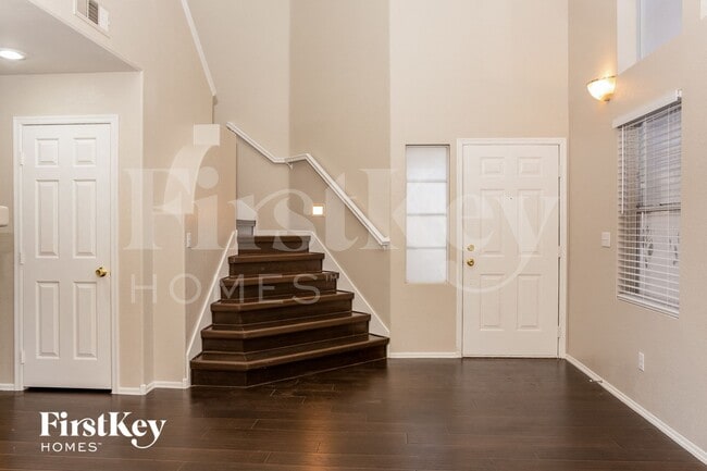 Photo - 9947 Pioneer Ave