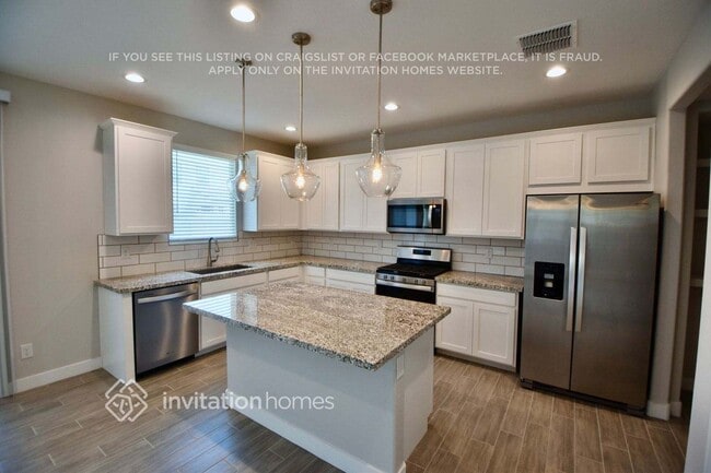 Photo - 11024 W Pierce St