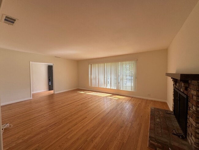 Photo - Adorable Open Plan 3BD 2BA Home in West Torrance With A/C