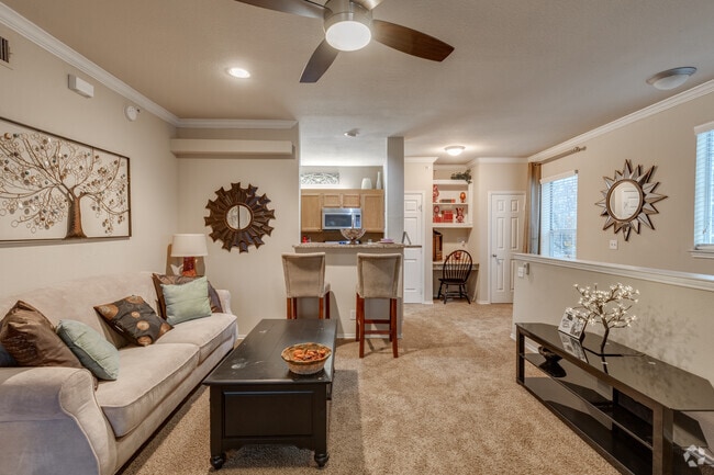 2BD, 2BA - 1056SF