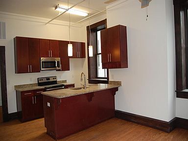 Photo - Plaza at Bank Street