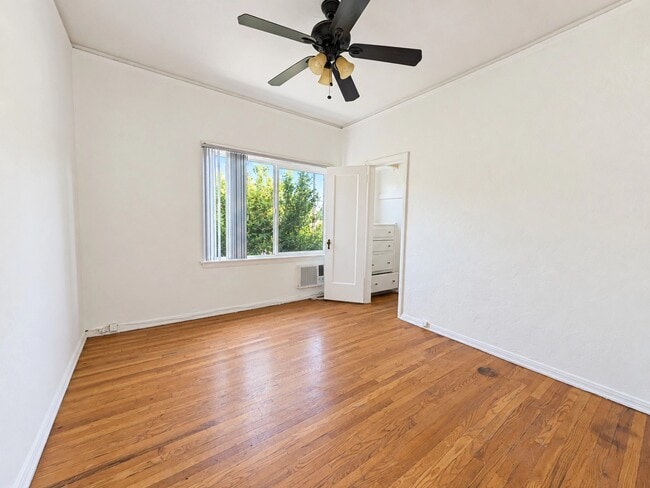 1200 N Gardner St Unit 6
