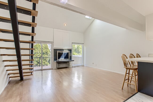 Photo - 4690 SW Comus Plz Condo
