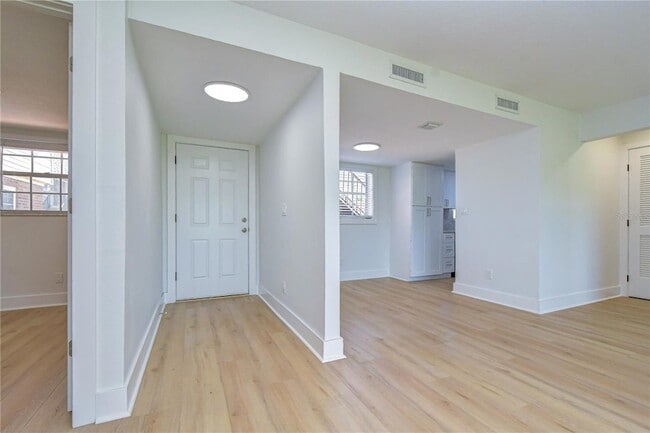 Photo - 200 Country Club Dr Unit 1505