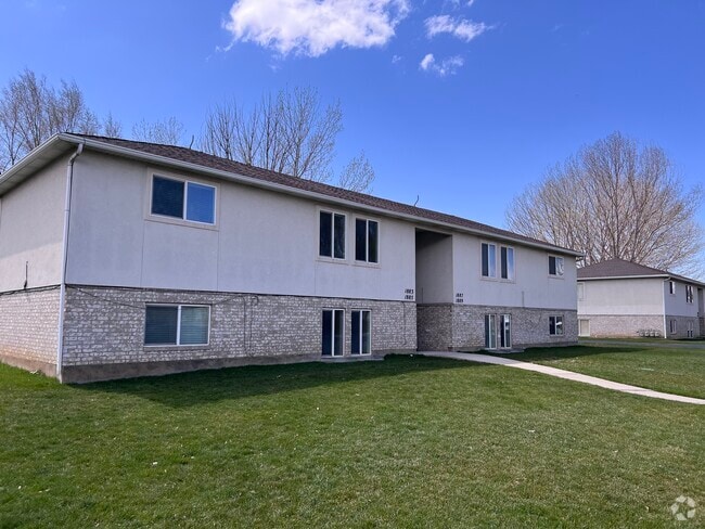 Building Photo - 1883 Garden Dr Unit 1883 W Garden Drive Rental