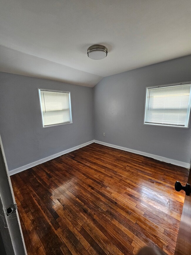 Photo - 6309 Longfellow St