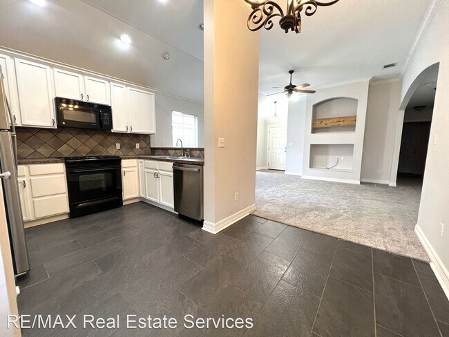 Photo - 3 br, 2 bath House - 633 Whitefield Lane