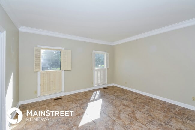 Photo - 680 Northridge Dr