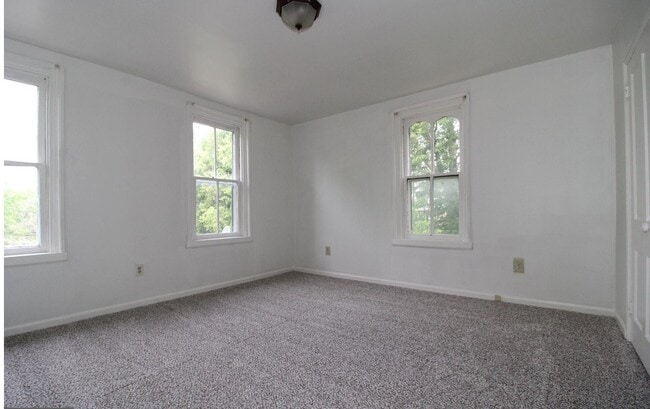 bedroom #1 - 524 Virginia Ave