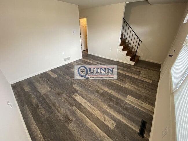 Photo - 124 E Village Rd