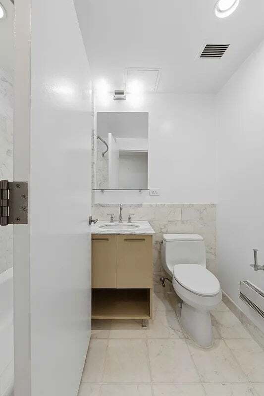 49 E 34th St Unit 6B