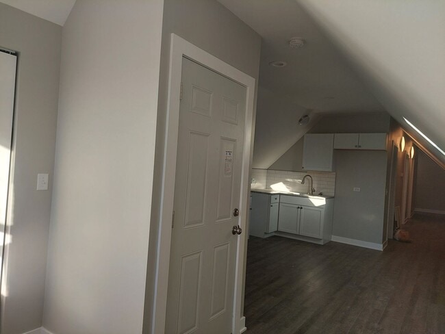 4117 S Albany Ave Unit 3F