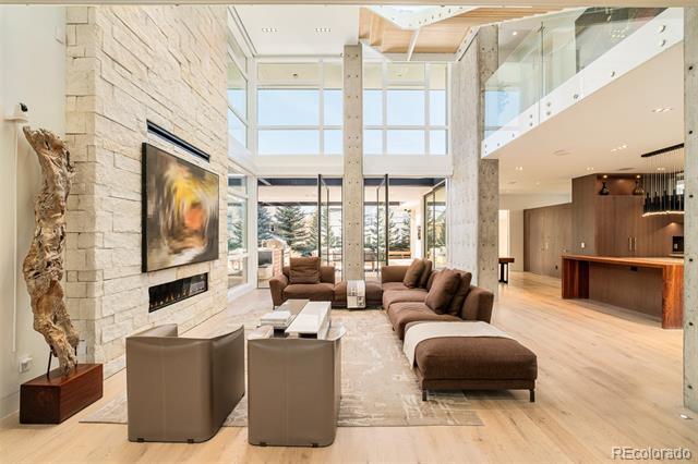 Photo - 121 S Dexter St