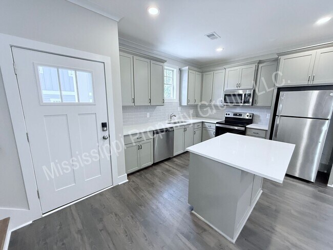 1405 Pleasant Dr