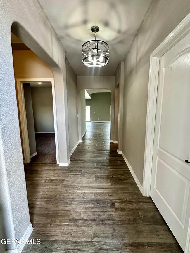 Photo - 7785 Enchanted Cir Dr