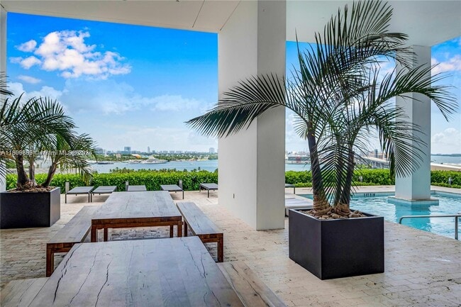 Photo - 1040 Biscayne Blvd Unidad 2607