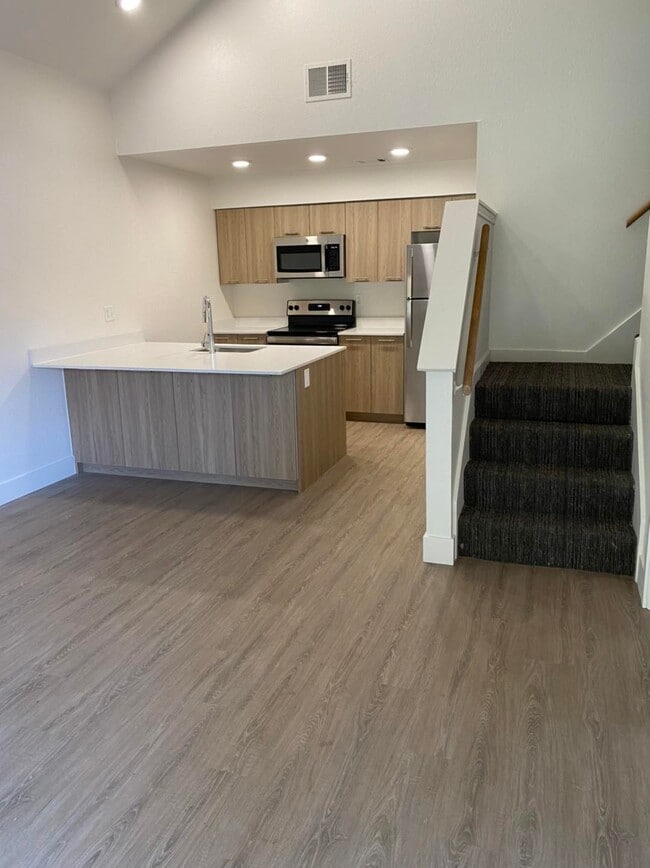 Photo - LaRue on Highland