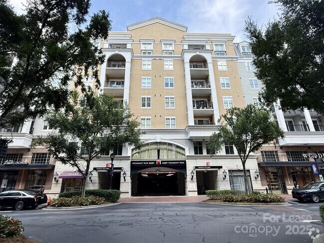 Building Photo - 4625 Piedmont Row Dr Unit 615 Rental