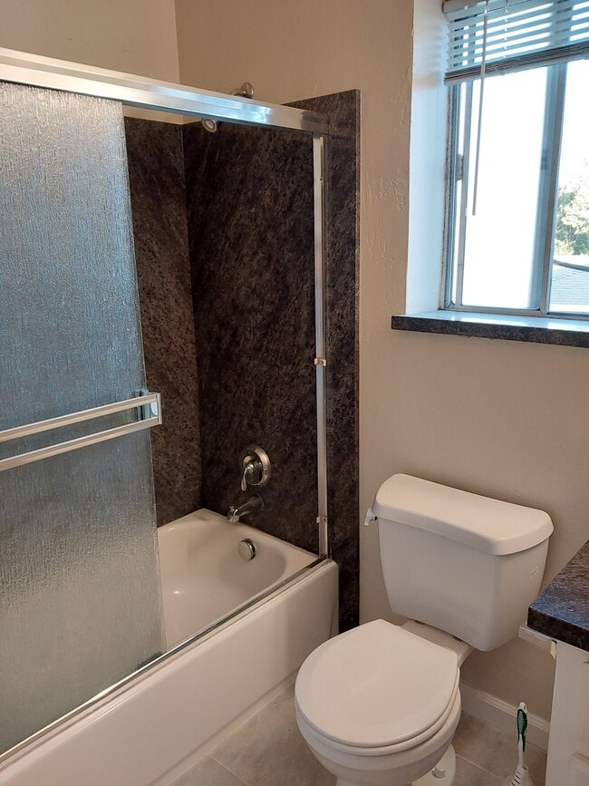 Building Photo - 436 Vasquez Ct Unit 1