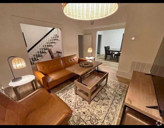 Building Photo - 1205 E English St Rental