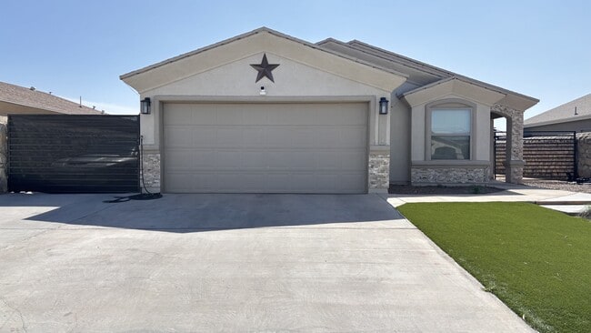 Building Photo - 11613 Flor Galatea Wy