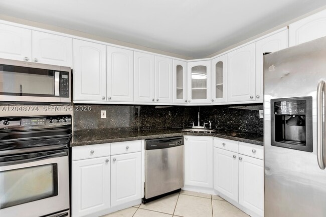Photo - 2750 NE 183rd St Unit 806