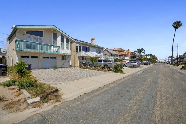 Photo - 265 Hollywood Blvd