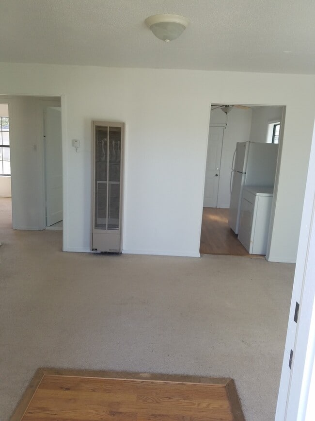 Building Photo - HOME LOCATED NEAR COLLEGE