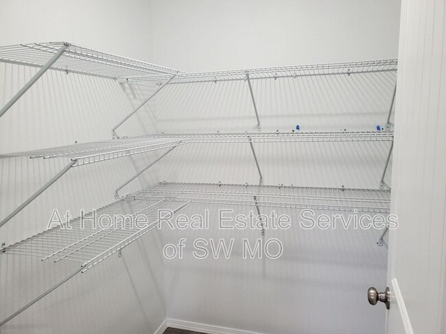 Photo - 624 S Southgate Dr
