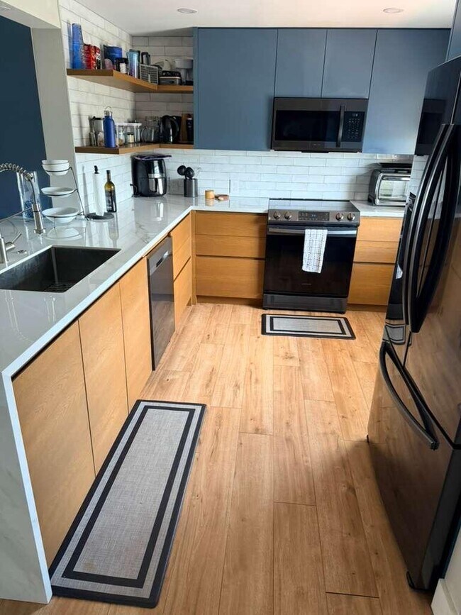 Photo - 301 SE 3rd St Unidad 503