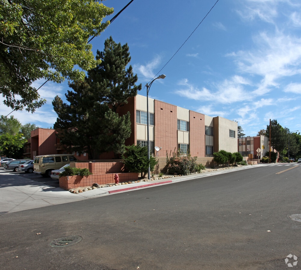 Photo - Riverview Apartments