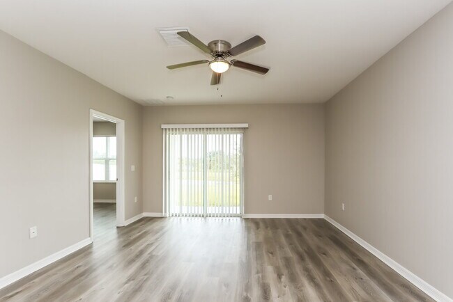 Photo - 10540 Whispering Hammock Dr