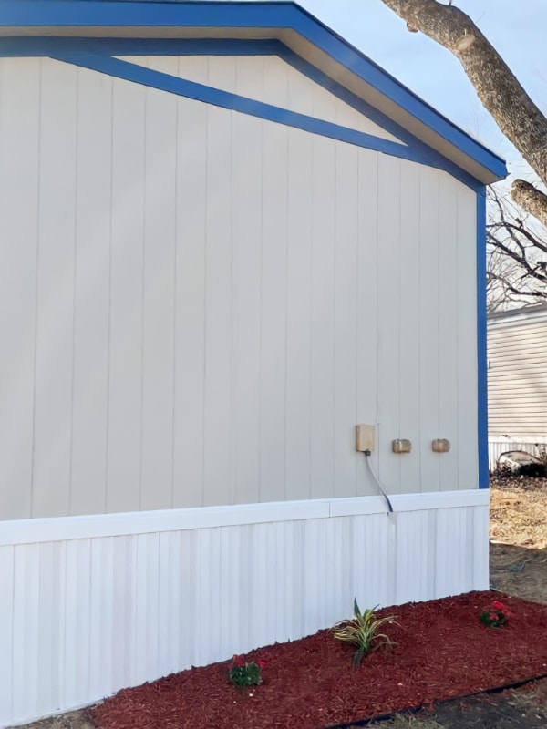 Photo - 110 N Michigan St