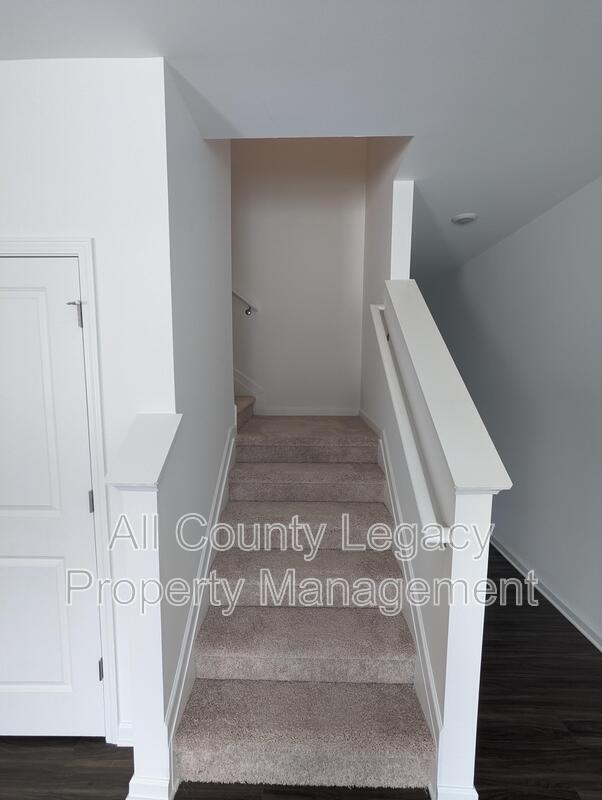 Photo - 1100 Lossie Ln