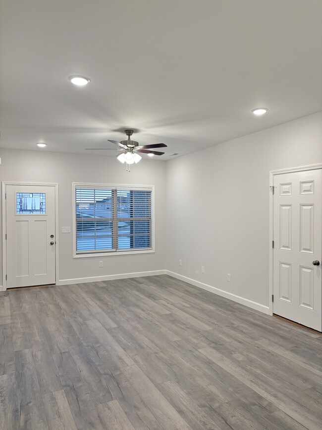 Photo - 871 Rodeo Ln