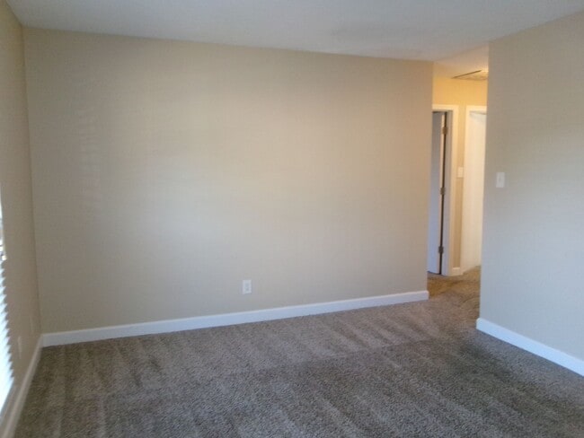 Photo - 2 bedroom, 1 bath condo in downtown Conway Unit 24