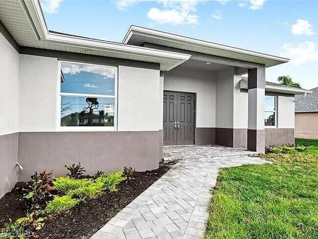 Photo - 320 NW 17th Pl