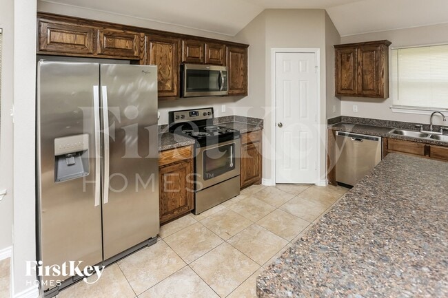 Photo - 623 Hilton Dr
