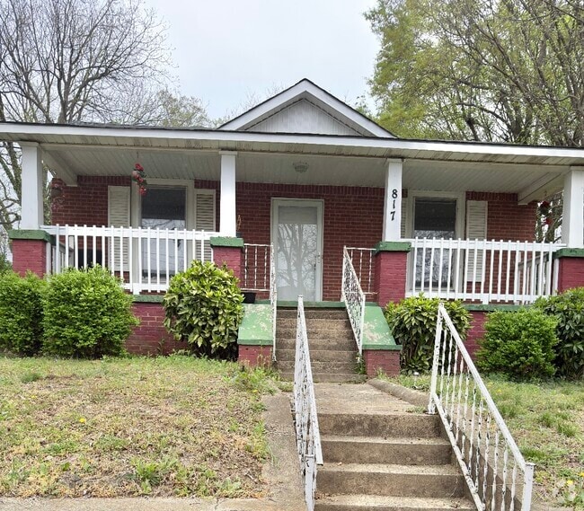 Building Photo - 817 Hilltop St Rental