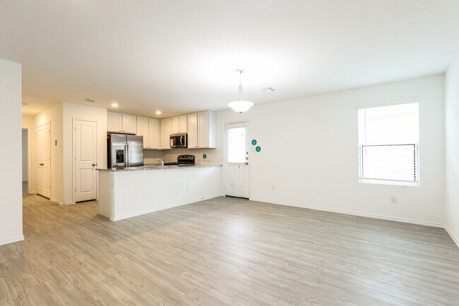 Photo - 8811 Barrow Path