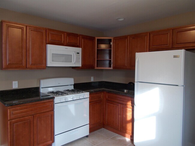 Photo - 491 Ellis Ave