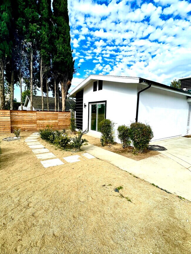 Photo - 5700 Vanalden Ave Unit Studio